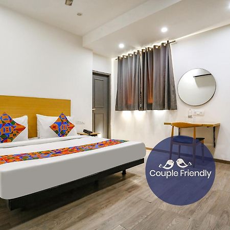 Fabhotel Vat - Meera Bagh Delhi  Buitenkant foto