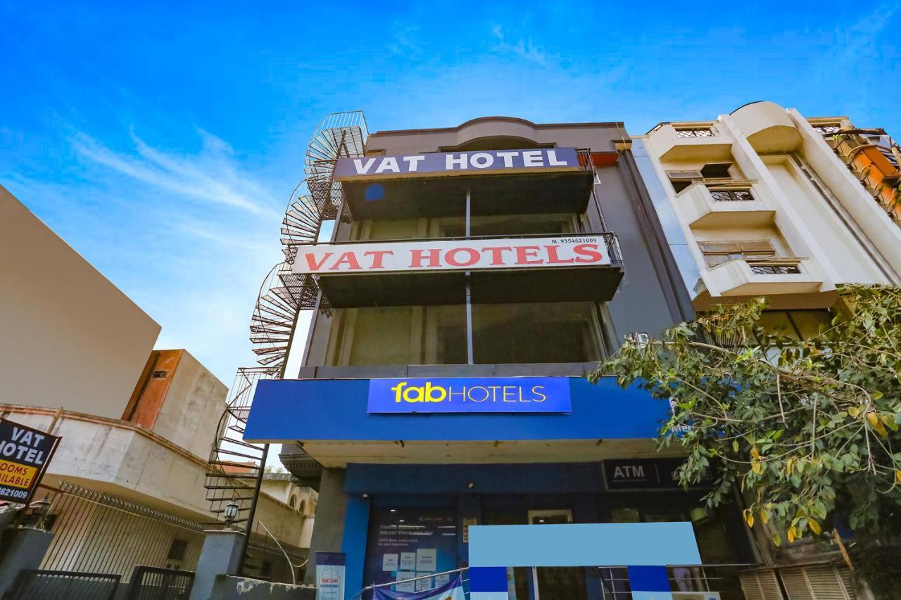 Fabhotel Vat - Meera Bagh Delhi  Buitenkant foto