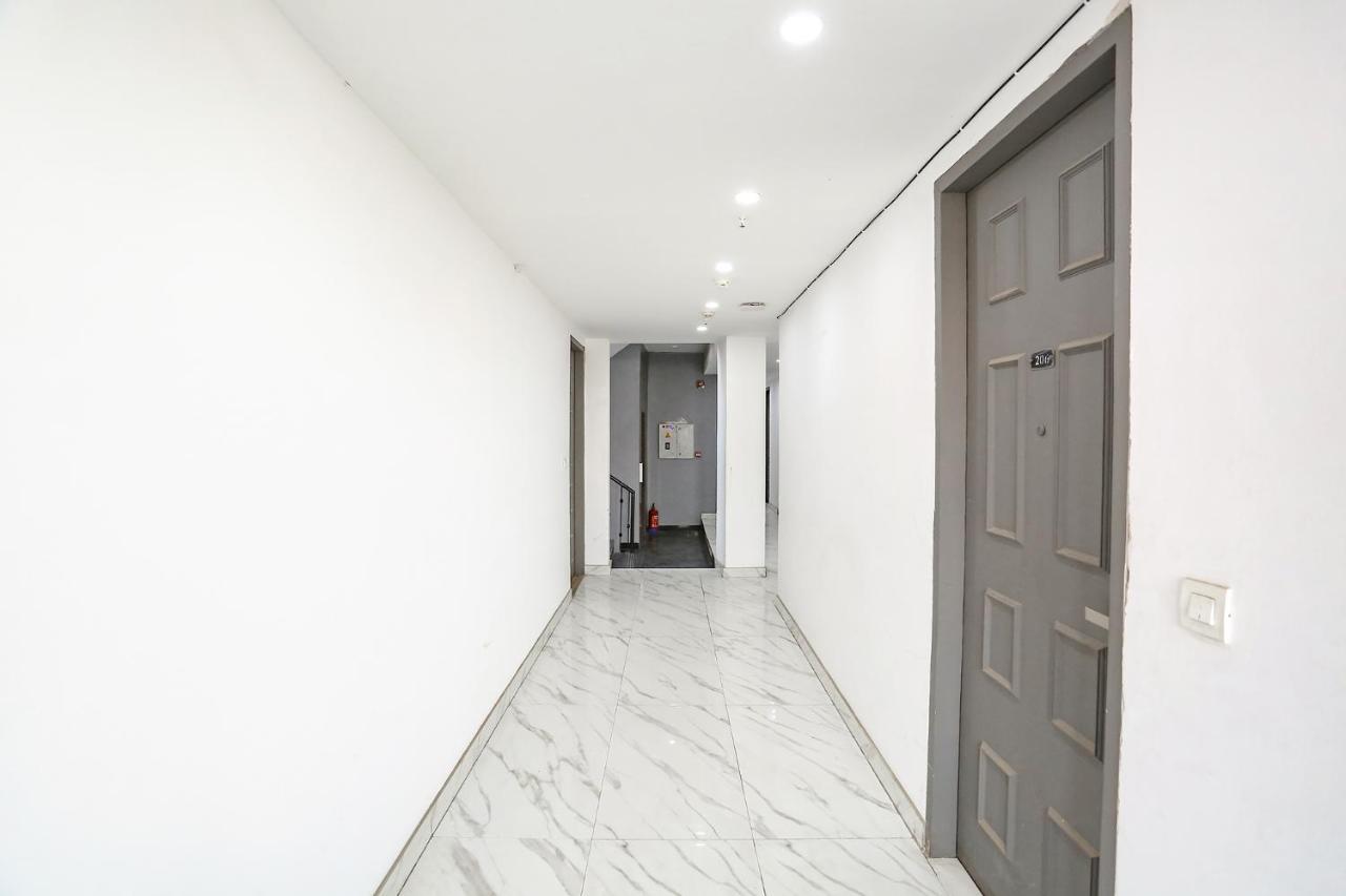 Fabhotel Vat - Meera Bagh Delhi  Buitenkant foto