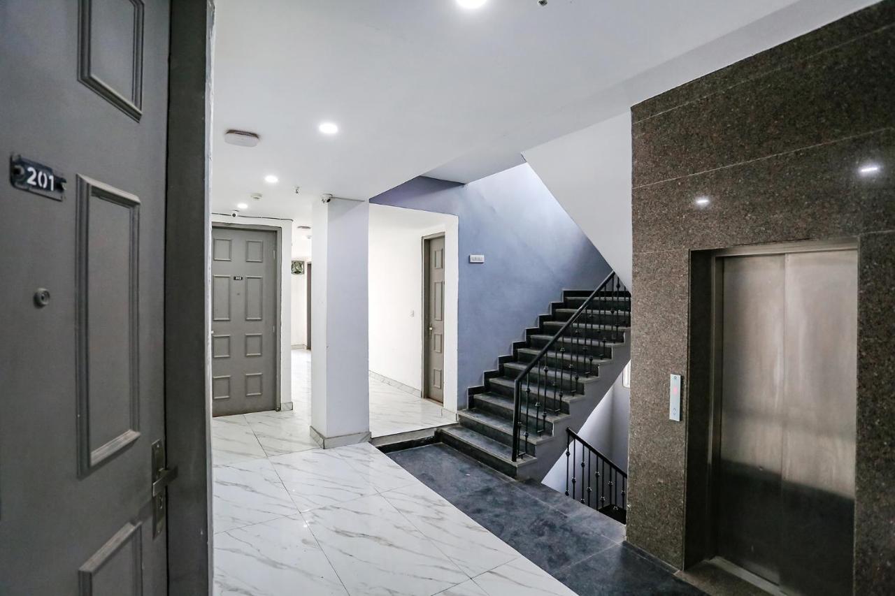 Fabhotel Vat - Meera Bagh Delhi  Buitenkant foto