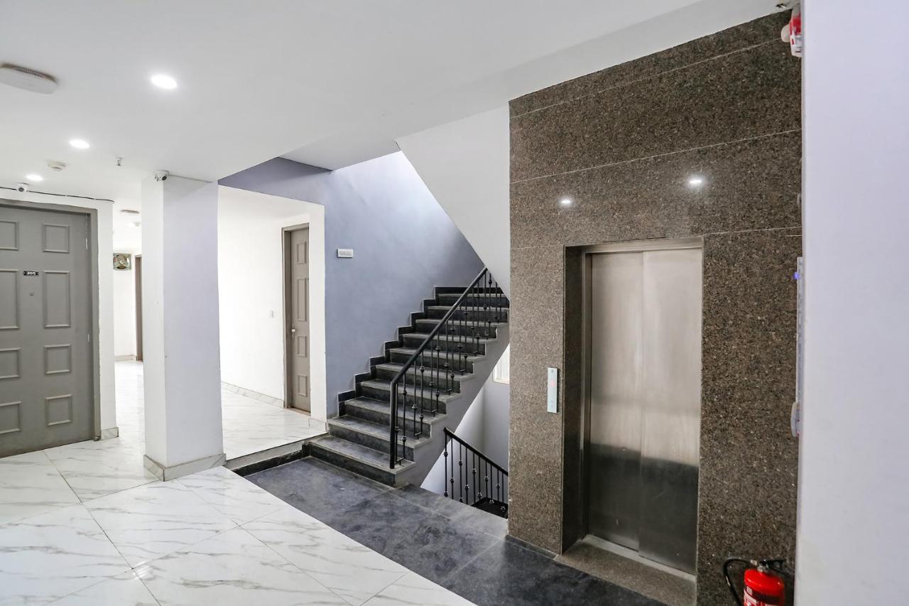 Fabhotel Vat - Meera Bagh Delhi  Buitenkant foto