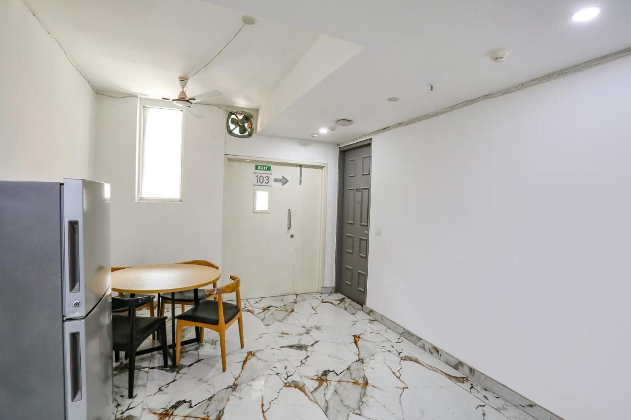 Fabhotel Vat - Meera Bagh Delhi  Buitenkant foto